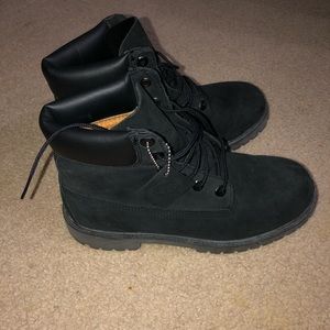 Black Timberlands